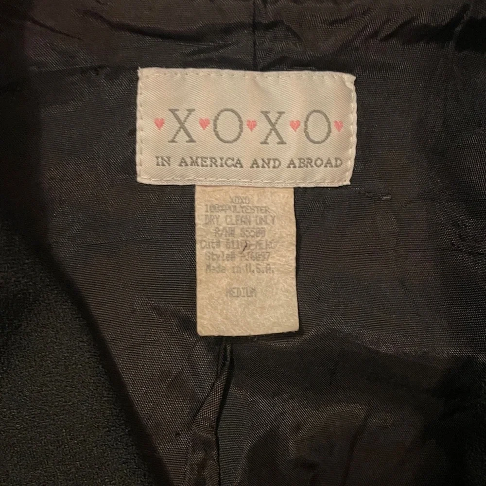Vintage XOXO Elegant Black Blazer with Silver Accents - Picture 2 of 4